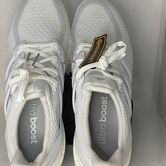 ultraboost 2.0 triple white